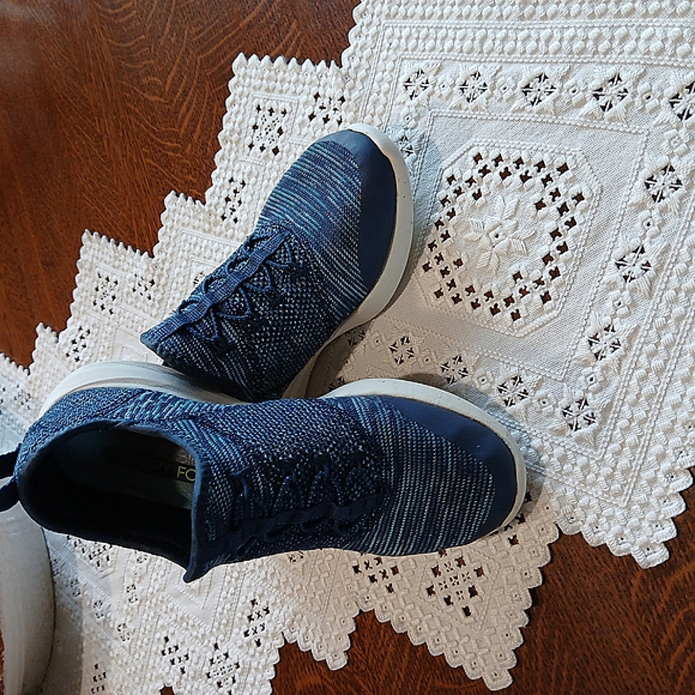 Skechers Navy Blue Slip-On Sneakers Sz 6